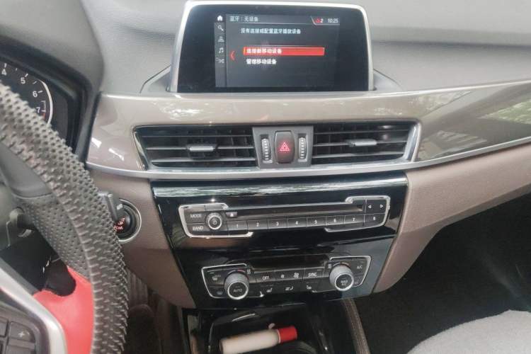 Used BMW X1 2018 xDrive20Li Luxury Edition Audio And AC Panel
