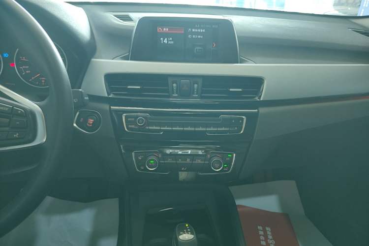Used BMW X1 2018 sDrive20Li Leading Model Audio And AC Panel