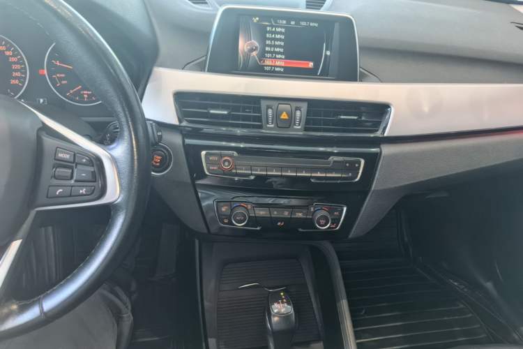 Used BMW X1 2018 sDrive20Li Leading Model Audio And AC Panel