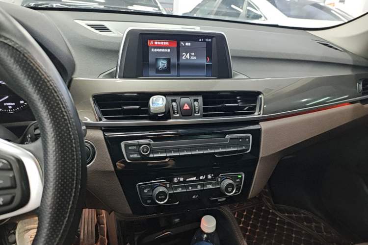 Used BMW X1 2018 sDrive18Li Luxury Model Audio And AC Panel