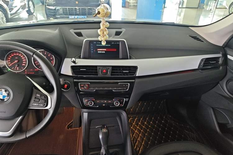 Used BMW X1 2018 sDrive20Li Leading Model Audio And AC Panel