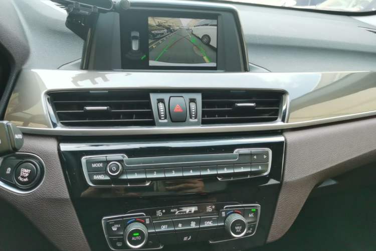Used BMW X1 2018 sDrive18Li Luxury Model Audio And AC Panel