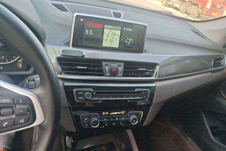 Used BMW X1 2018 xDrive20Li Luxury Model Audio And AC Panel