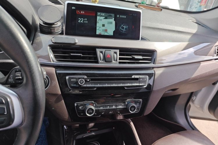 Used BMW X1 2018 xDrive20Li Luxury Model Audio And AC Panel