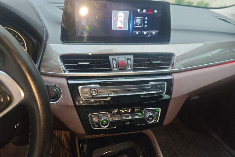Used BMW X1 2018 sDrive18Li Luxury Model Audio And AC Panel