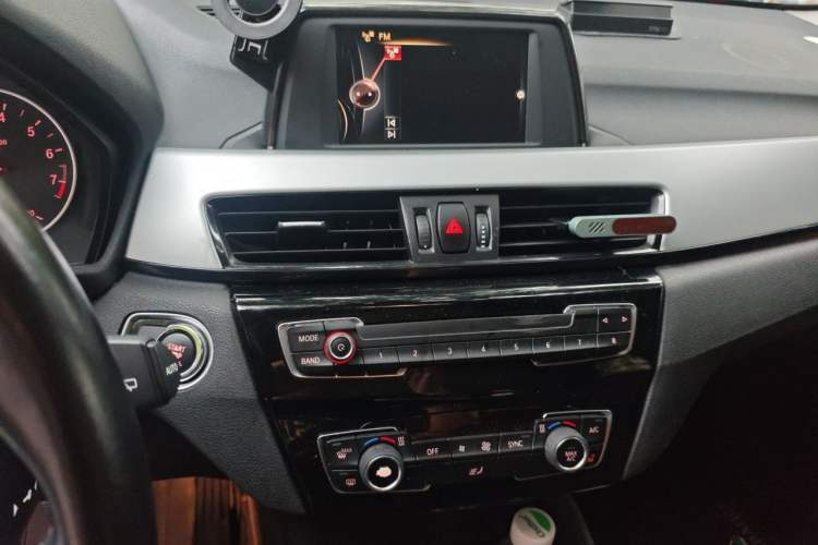 Used BMW X1 2018 sDrive20Li Leading Model Audio And AC Panel