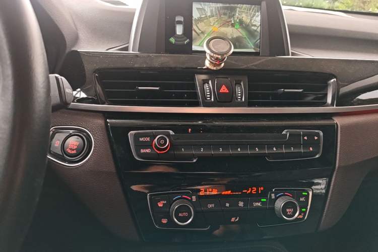 Used BMW X1 2018 sDrive18Li Luxury Model Audio And AC Panel