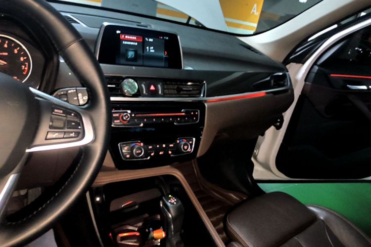 Used BMW X1 2018 xDrive20Li Luxury Edition Audio And AC Panel