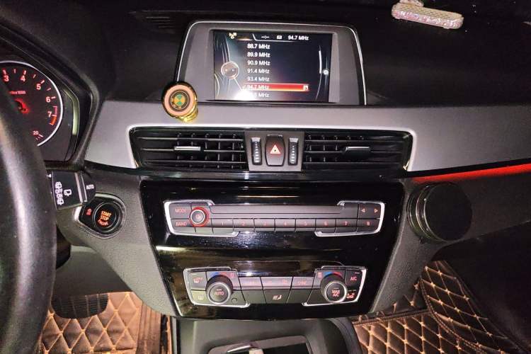 Used BMW X1 2018 sDrive18Li Fashion Model Audio And AC Panel