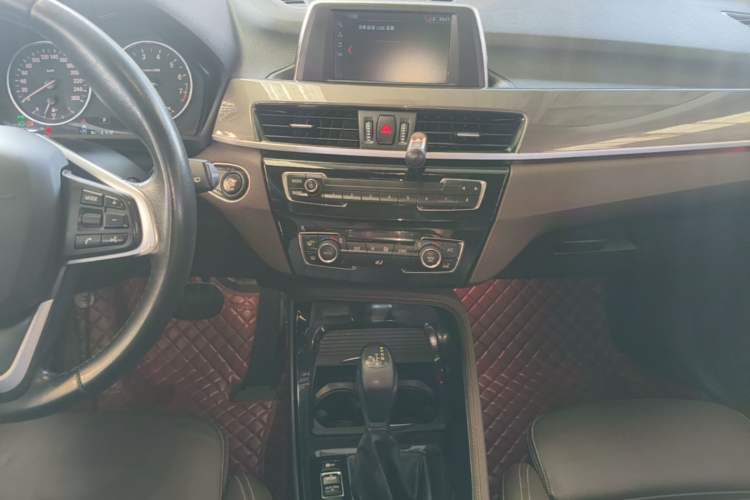 Used BMW X1 2018 sDrive18Li Luxury Model Audio And AC Panel