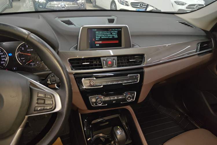 Used BMW X1 2018 sDrive18Li Luxury Model Audio And AC Panel
