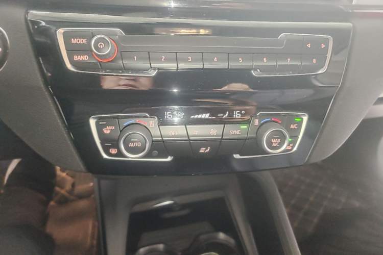 Used BMW X1 2018 sDrive18Li Fashion Model Audio And AC Panel