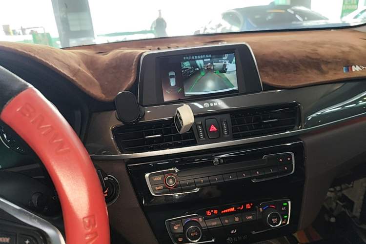 Used BMW X1 2018 sDrive18Li Luxury Model Audio And AC Panel