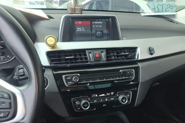 Used BMW X1 2018 sDrive20Li Leading Model Audio And AC Panel