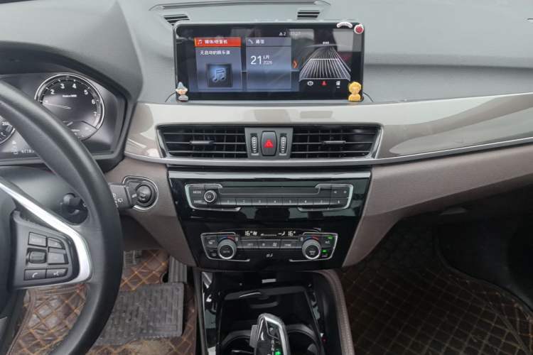 Used BMW X1 2018 sDrive18Li Luxury Model Audio And AC Panel