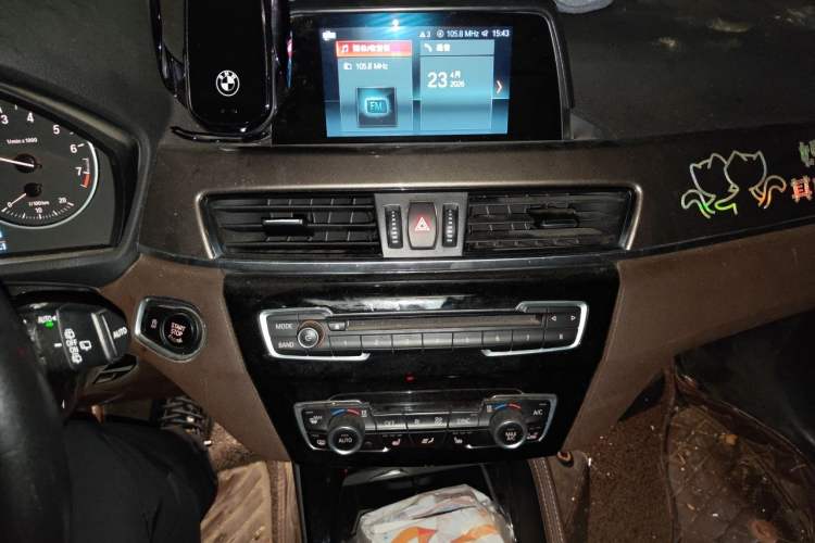 Used BMW X1 2018 xDrive20Li Luxury Edition Audio And AC Panel