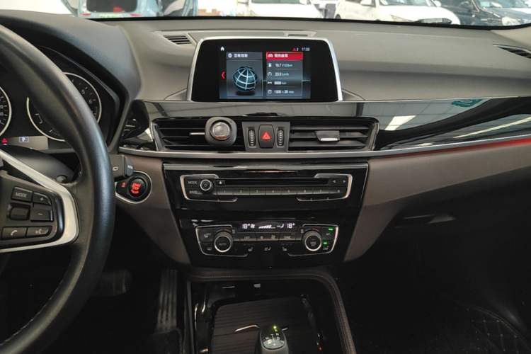 Used BMW X1 2018 xDrive20Li Luxury Edition Audio And AC Panel
