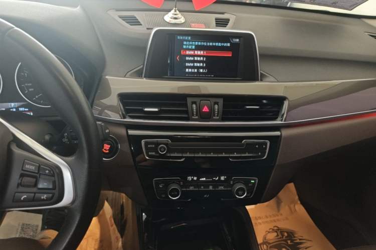 Used BMW X1 2018 sDrive18Li Luxury Model Audio And AC Panel