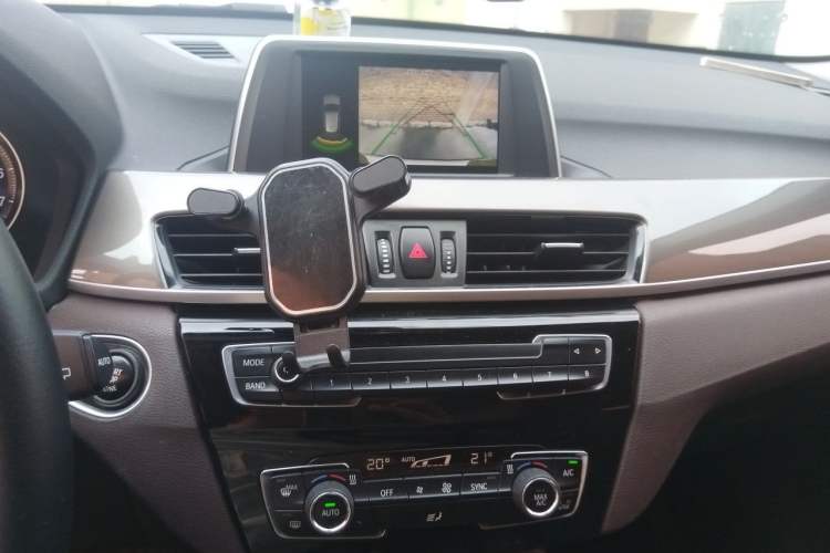 Used BMW X1 2018 sDrive18Li Luxury Model Audio And AC Panel