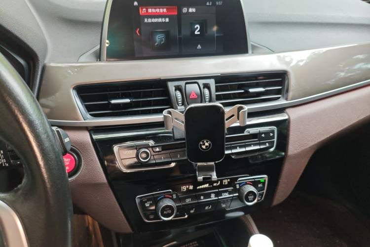Used BMW X1 2018 xDrive20Li Luxury Edition Audio And AC Panel