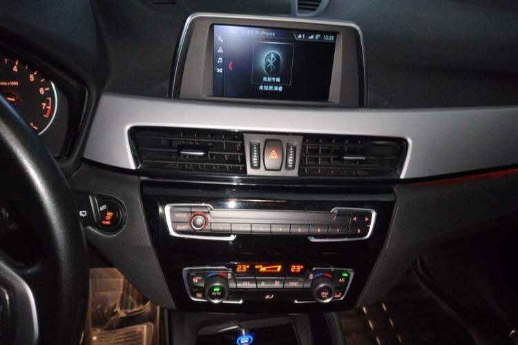 Used BMW X1 2018 sDrive20Li Leading Model Audio And AC Panel