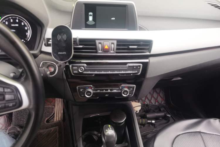 Used BMW X1 2018 sDrive20Li Leading Model Audio And AC Panel