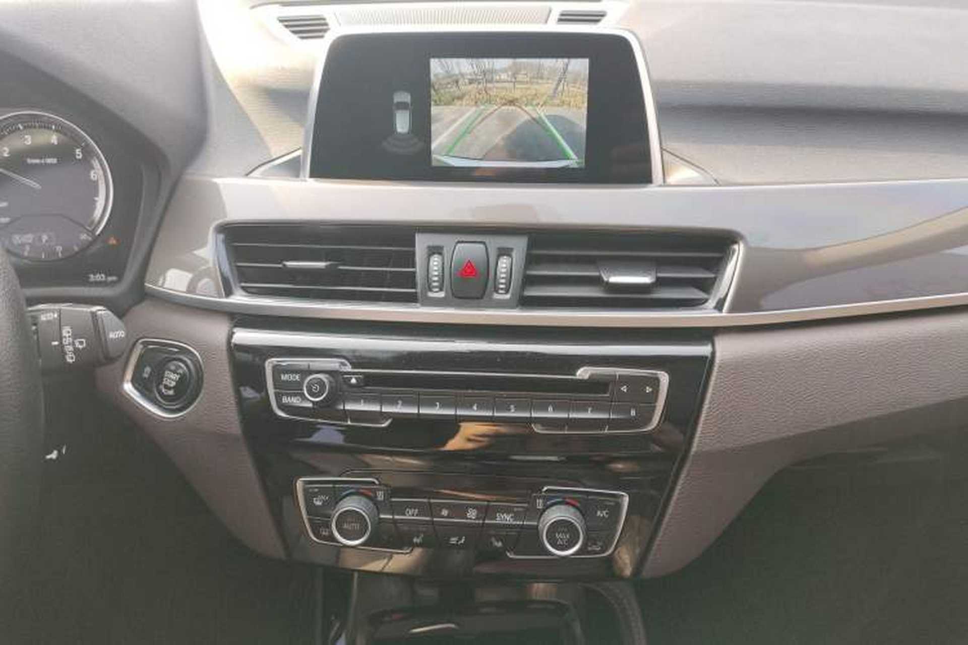 Used BMW X1 2018 xDrive20Li Luxury Edition Audio And AC Panel