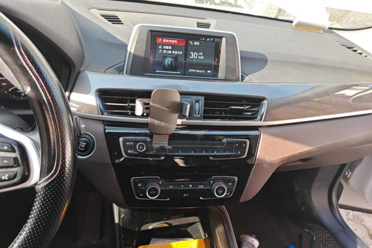 Used BMW X1 2018 sDrive18Li Luxury Model Audio And AC Panel