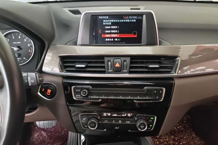 Used BMW X1 2018 sDrive18Li Luxury Model Audio And AC Panel