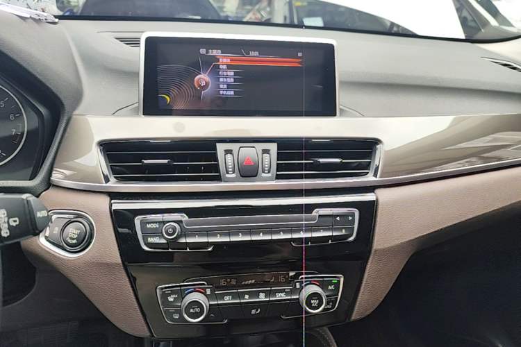Used BMW X1 2018 sDrive18Li Luxury Model Audio And AC Panel