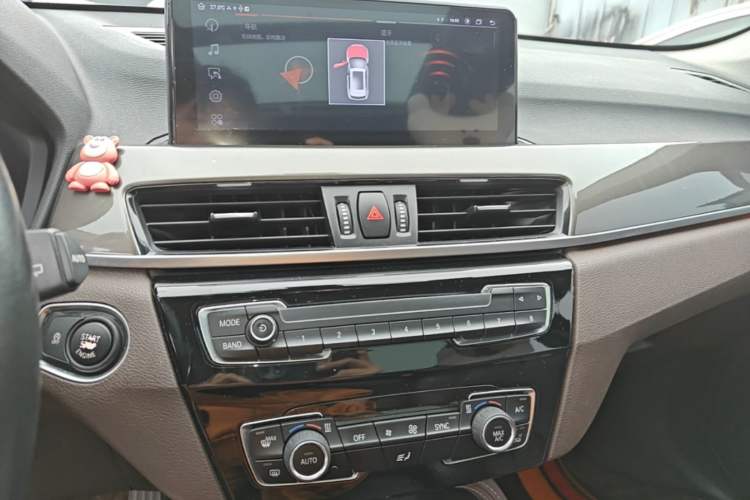 Used BMW X1 2018 sDrive18Li Luxury Model Audio And AC Panel