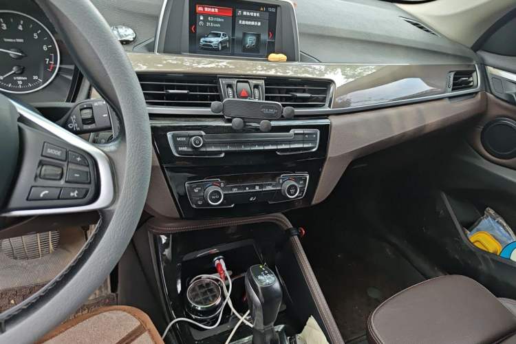 Used BMW X1 2018 sDrive18Li Luxury Model Audio And AC Panel