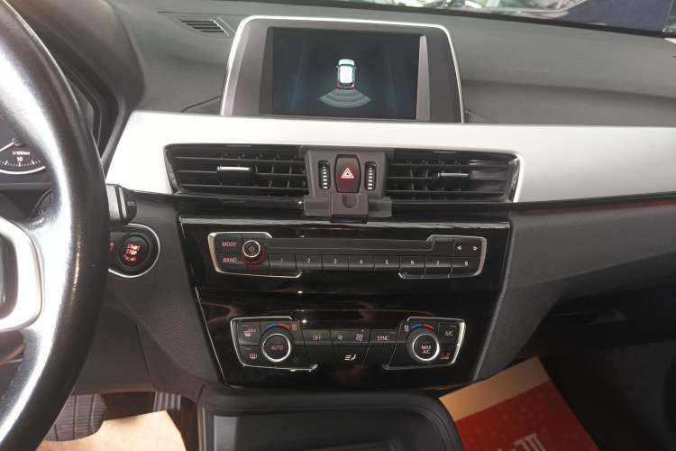 Used BMW X1 2018 sDrive18Li Fashion Model Audio And AC Panel