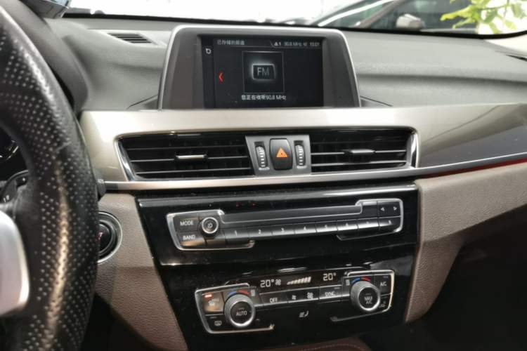 Used BMW X1 2018 sDrive18Li Luxury Model Audio And AC Panel