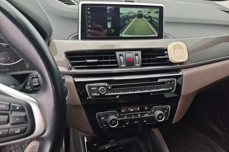 Used BMW X1 2018 xDrive20Li Luxury Model Audio And AC Panel