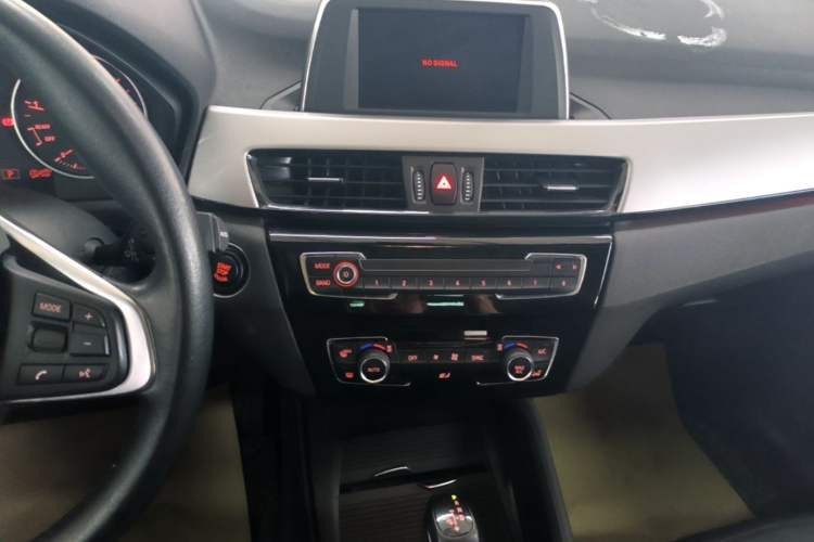 Used BMW X1 2018 sDrive18Li Fashion Model Audio And AC Panel