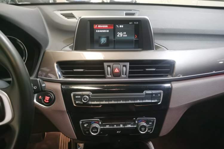 Used BMW X1 2018 sDrive18Li Luxury Model Audio And AC Panel