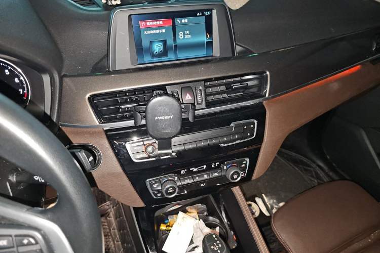 Used BMW X1 2018 sDrive18Li Luxury Model Audio And AC Panel