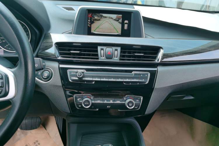Used BMW X1 2018 sDrive20Li Leading Model Audio And AC Panel