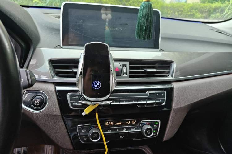 Used BMW X1 2018 sDrive18Li Luxury Model Audio And AC Panel