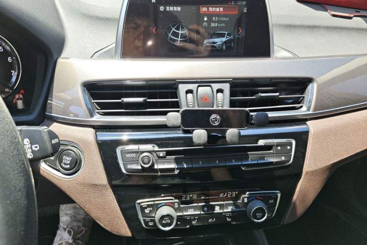 Used BMW X1 2018 xDrive20Li Luxury Edition Audio And AC Panel