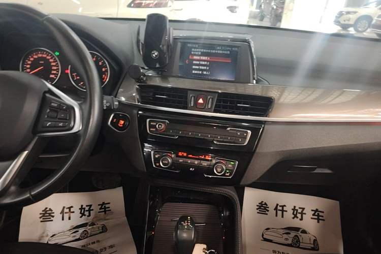 Used BMW X1 2018 sDrive18Li Luxury Model Audio And AC Panel