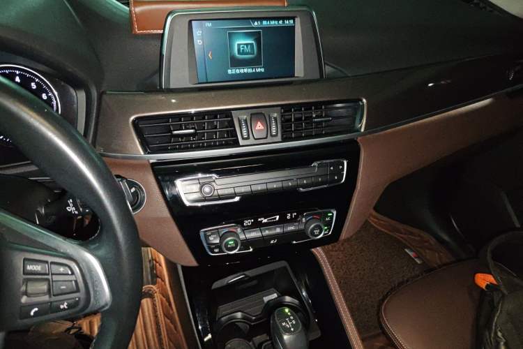 Used BMW X1 2018 sDrive18Li Luxury Model Audio And AC Panel