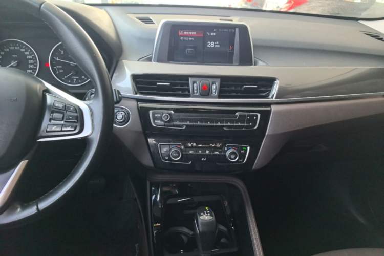 Used BMW X1 2018 sDrive18Li Luxury Model Audio And AC Panel