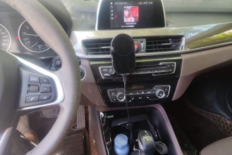 Used BMW X1 2018 xDrive20Li Luxury Edition Audio And AC Panel