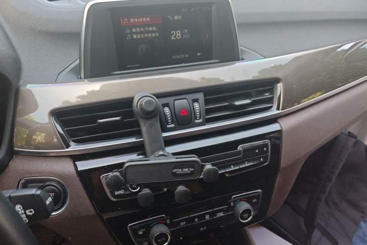 Used BMW X1 2018 sDrive18Li Luxury Model Audio And AC Panel