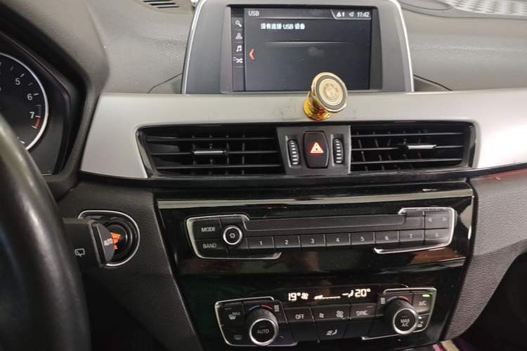 Used BMW X1 2018 sDrive20Li Leading Model Audio And AC Panel