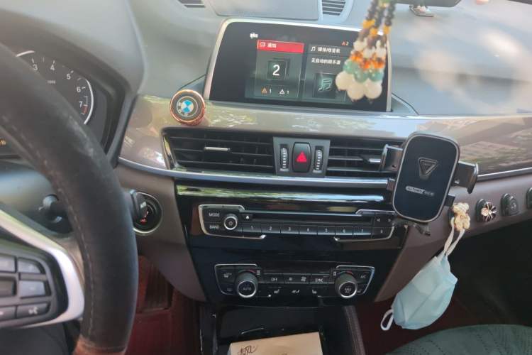 Used BMW X1 2018 xDrive20Li Luxury Edition Audio And AC Panel