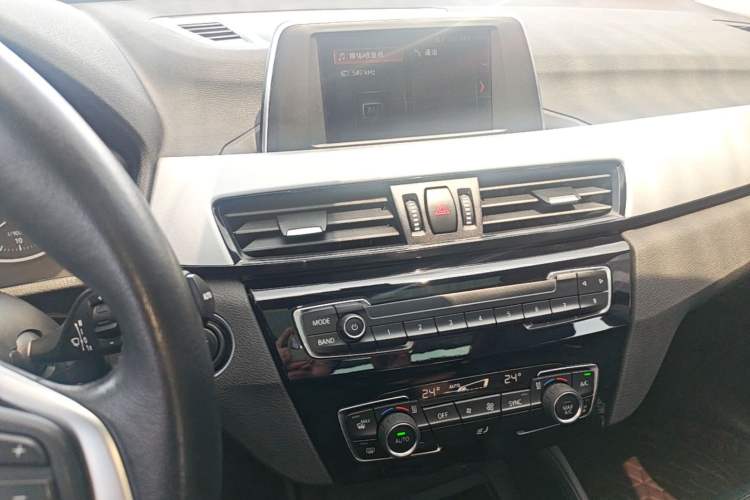 Used BMW X1 2018 sDrive18Li Fashion Model Audio And AC Panel