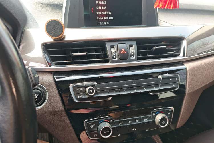 Used BMW X1 2018 sDrive18Li Luxury Model Audio And AC Panel